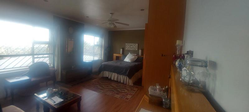 6 Bedroom Property for Sale in Erasmia Gauteng