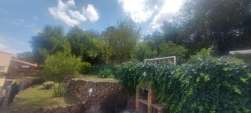 6 Bedroom Property for Sale in Erasmia Gauteng