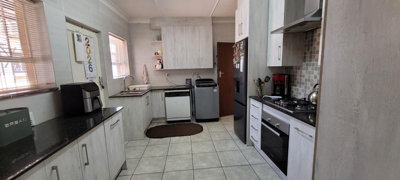3 Bedroom Property for Sale in Randhart Gauteng