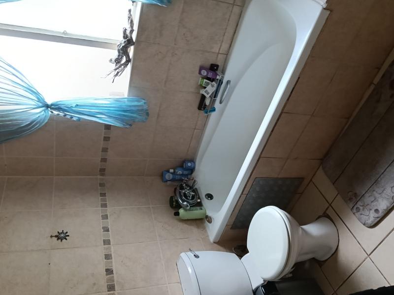 3 Bedroom Property for Sale in Verwoerdpark Gauteng