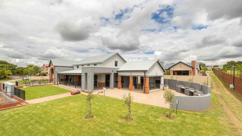 4 Bedroom Property for Sale in Heritage Hill Gauteng