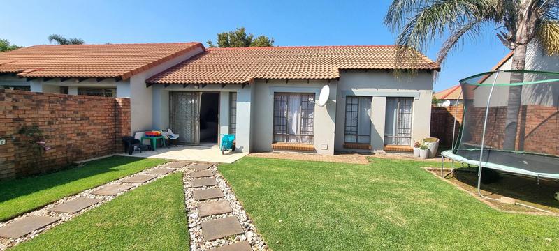 3 Bedroom Property for Sale in Monavoni Gauteng
