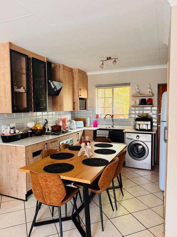 3 Bedroom Property for Sale in Monavoni Gauteng