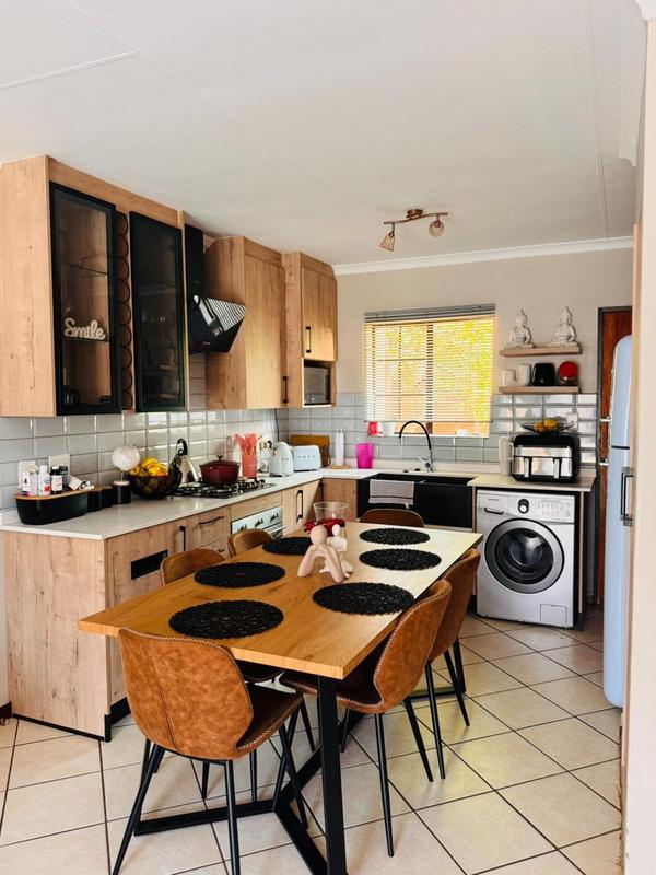 3 Bedroom Property for Sale in Monavoni Gauteng