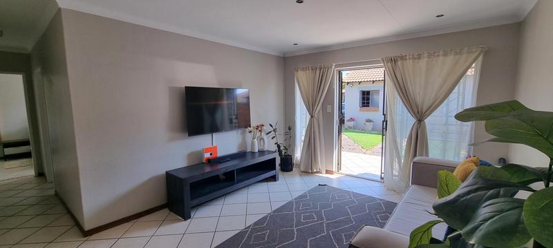 3 Bedroom Property for Sale in Monavoni Gauteng