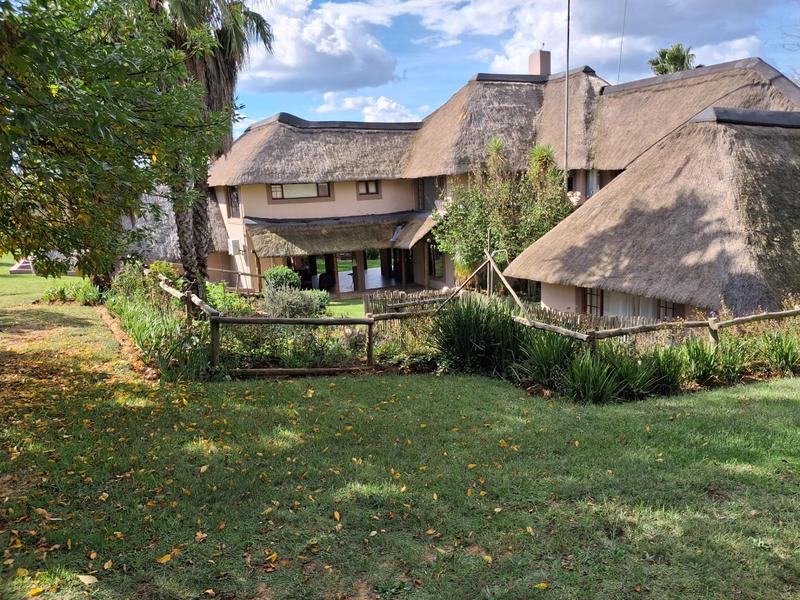 To Let 8 Bedroom Property for Rent in Ruimsig Gauteng