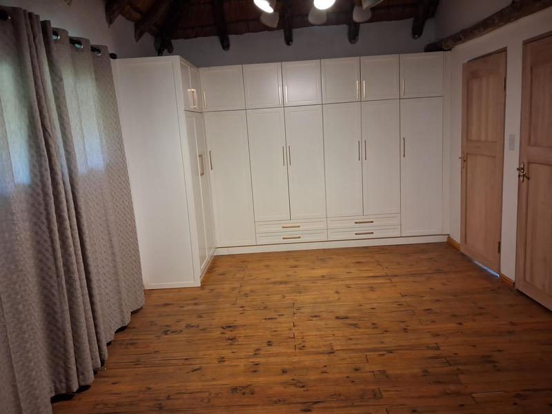 To Let 8 Bedroom Property for Rent in Ruimsig Gauteng