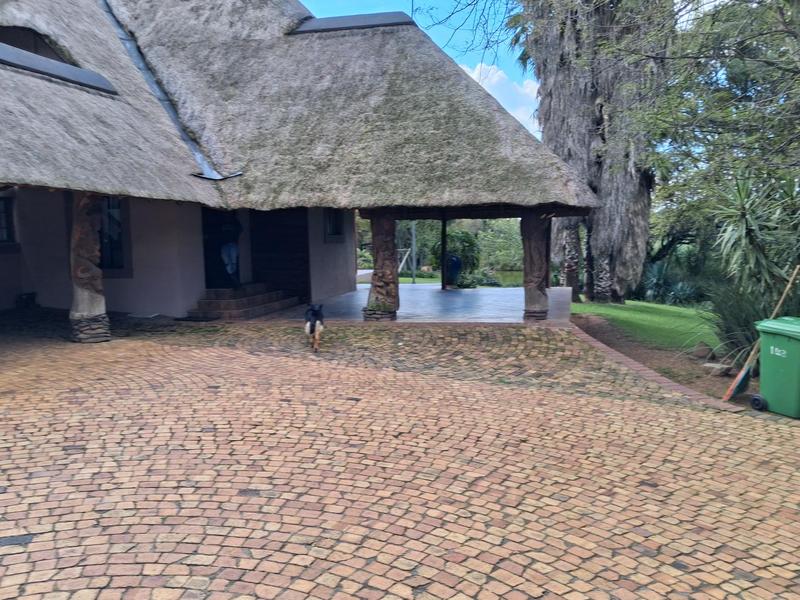 To Let 8 Bedroom Property for Rent in Ruimsig Gauteng