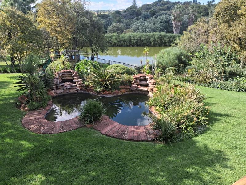 To Let 8 Bedroom Property for Rent in Ruimsig Gauteng