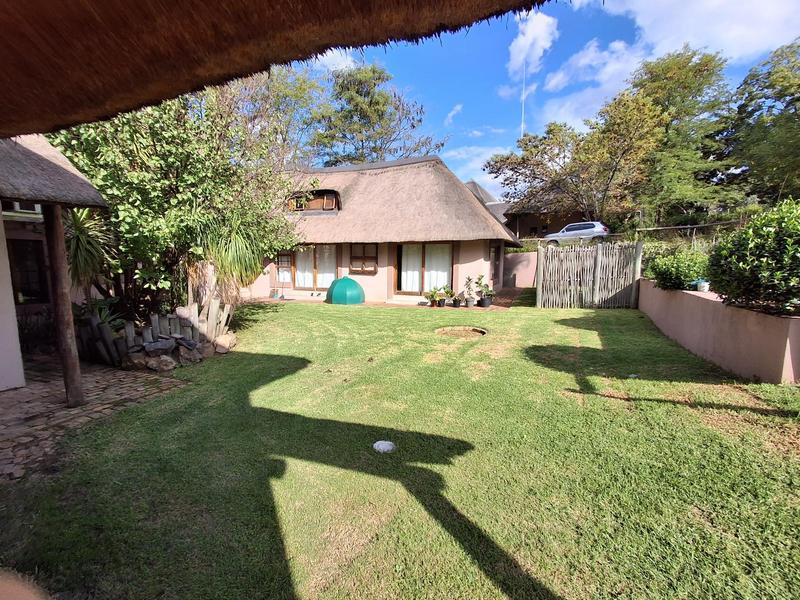 To Let 8 Bedroom Property for Rent in Ruimsig Gauteng