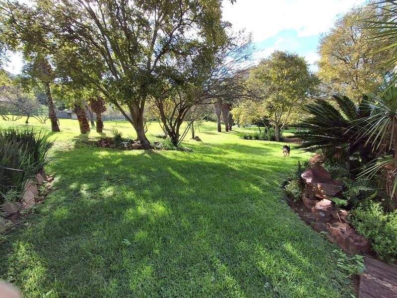 To Let 8 Bedroom Property for Rent in Ruimsig Gauteng