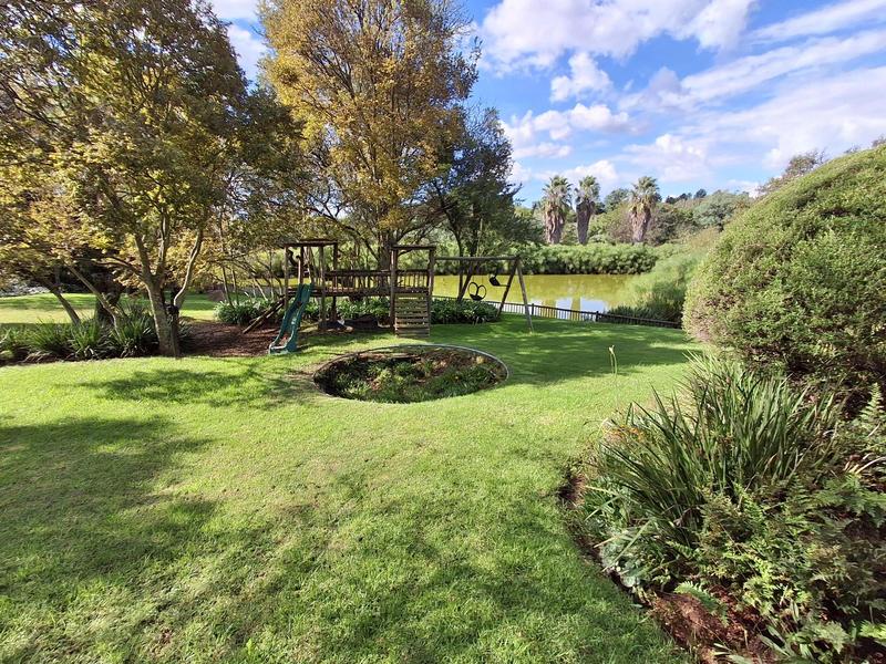 To Let 8 Bedroom Property for Rent in Ruimsig Gauteng