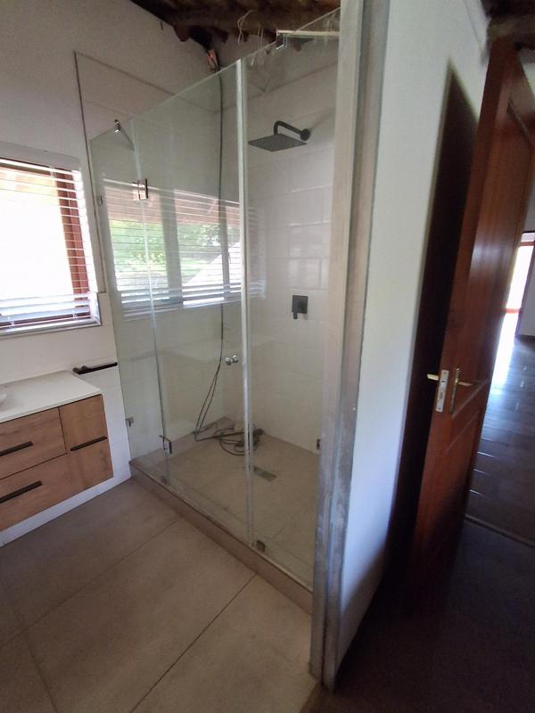 To Let 8 Bedroom Property for Rent in Ruimsig Gauteng