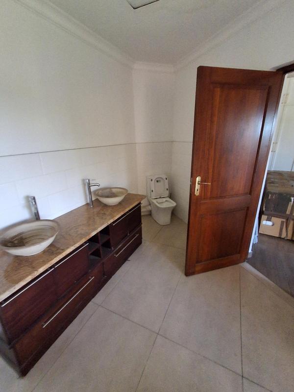 To Let 8 Bedroom Property for Rent in Ruimsig Gauteng