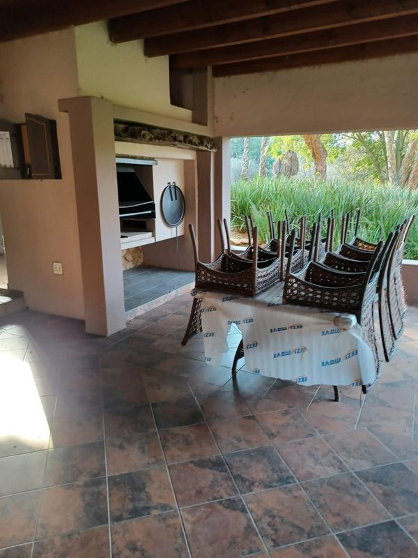 To Let 8 Bedroom Property for Rent in Ruimsig Gauteng