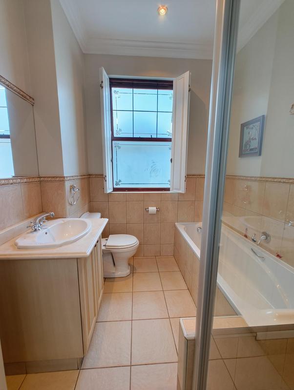 4 Bedroom Property for Sale in Wapadrand Gauteng