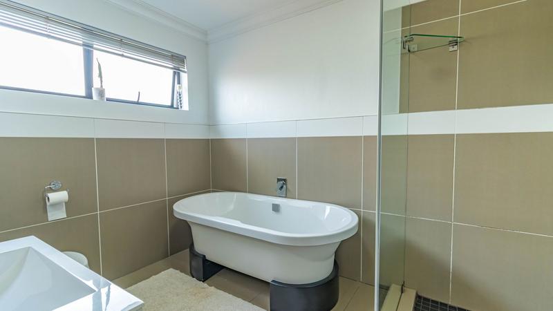 3 Bedroom Property for Sale in Midstream Meadows Gauteng