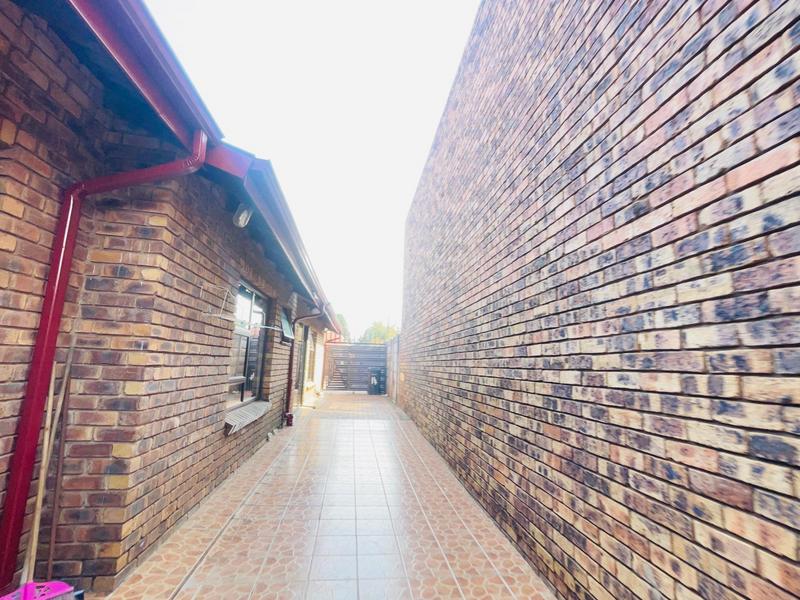 7 Bedroom Property for Sale in New State Area Gauteng