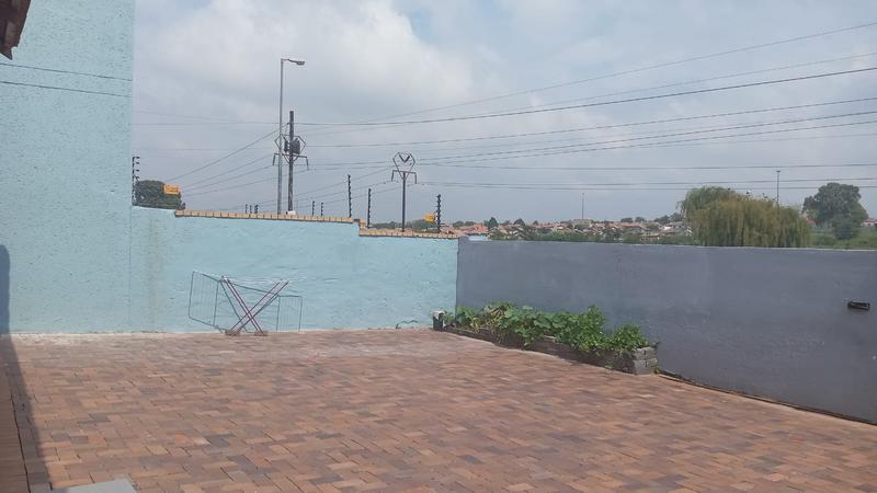 2 Bedroom Property for Sale in Emdeni Gauteng
