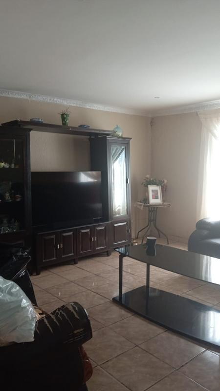 2 Bedroom Property for Sale in Emdeni Gauteng