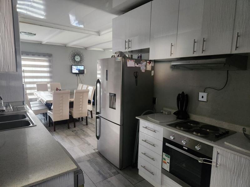 4 Bedroom Property for Sale in Evans Park Gauteng