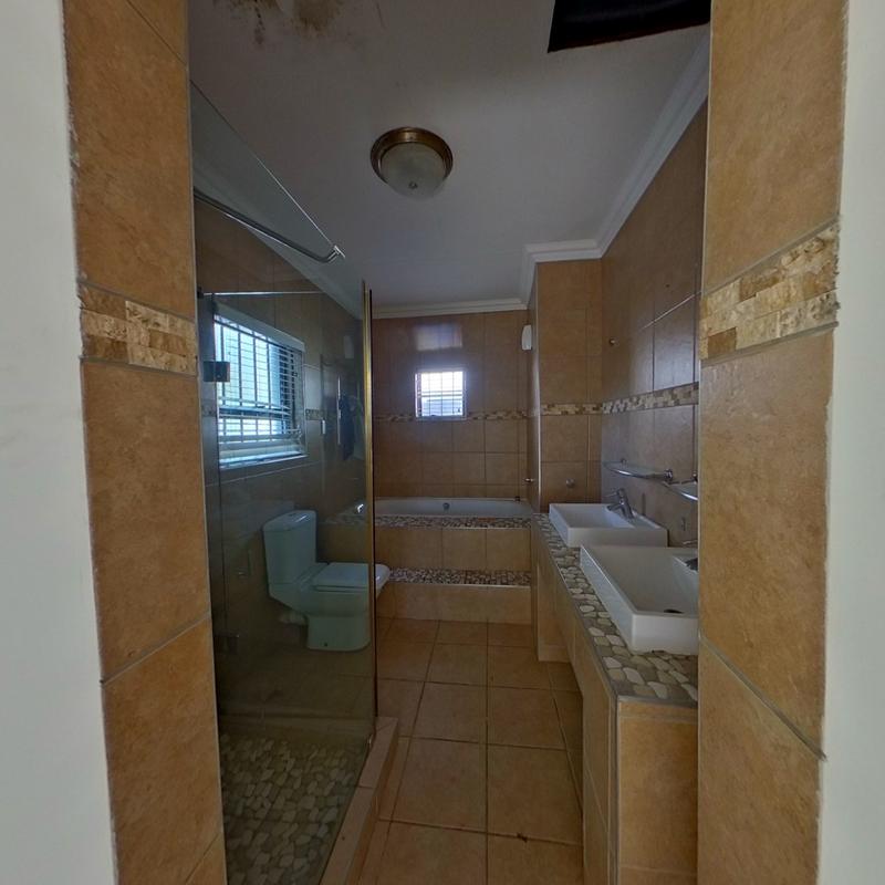 4 Bedroom Property for Sale in Garsfontein Gauteng