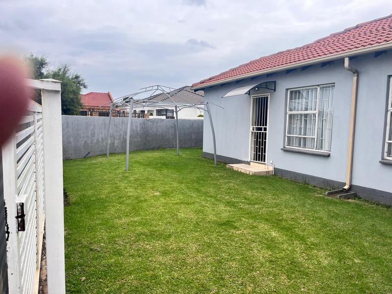 2 Bedroom Property for Sale in Vanderbijlpark CE 4 Gauteng