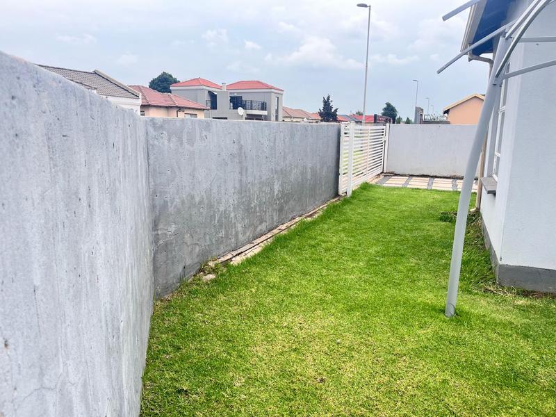 2 Bedroom Property for Sale in Vanderbijlpark CE 4 Gauteng
