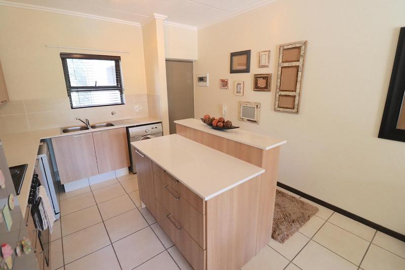 To Let 2 Bedroom Property for Rent in Paulshof Gauteng