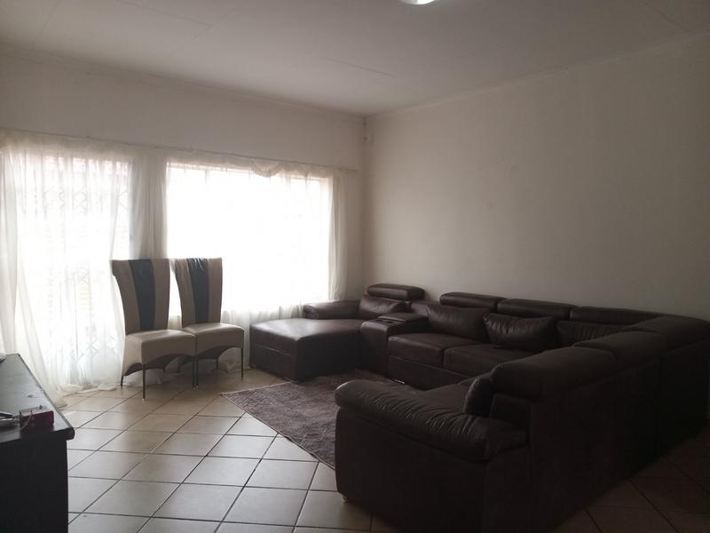 2 Bedroom Property for Sale in Robinpark Gauteng