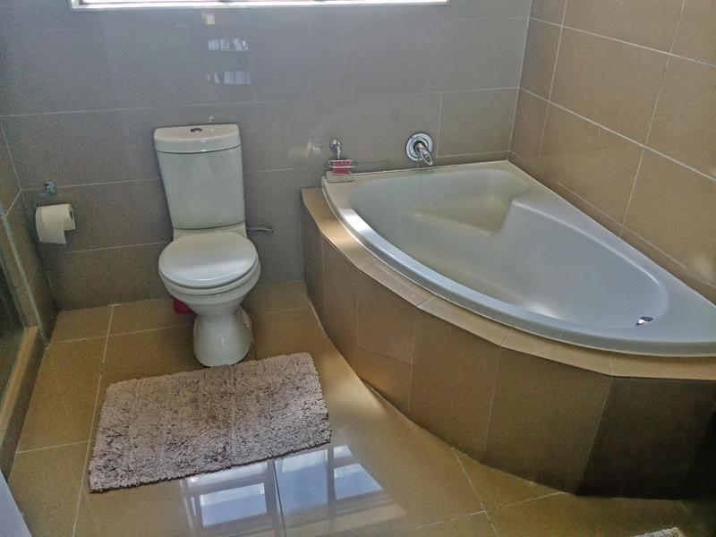 5 Bedroom Property for Sale in Centurion Gauteng