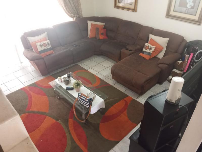 2 Bedroom Property for Sale in East Geduld Gauteng