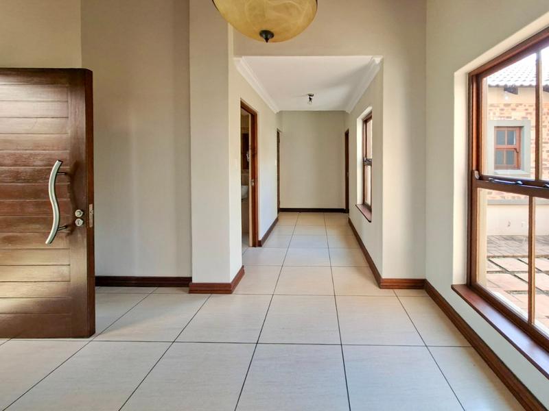 5 Bedroom Property for Sale in Midstream Estate Gauteng