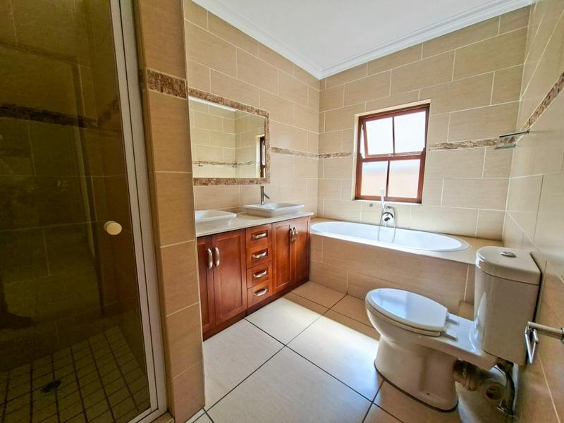 5 Bedroom Property for Sale in Midstream Estate Gauteng