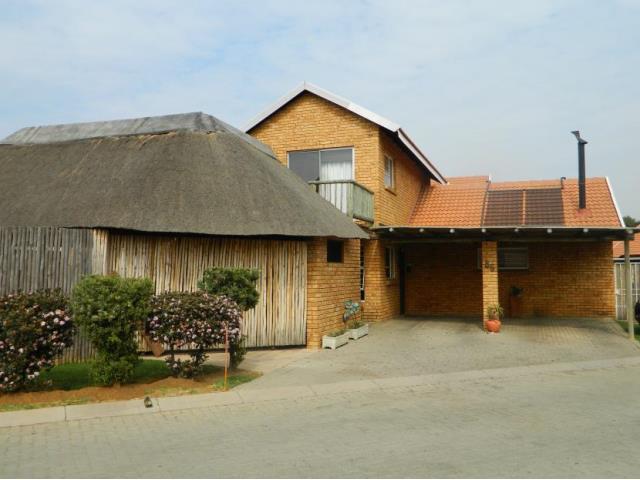 To Let 3 Bedroom Property for Rent in Bonaero Park Gauteng