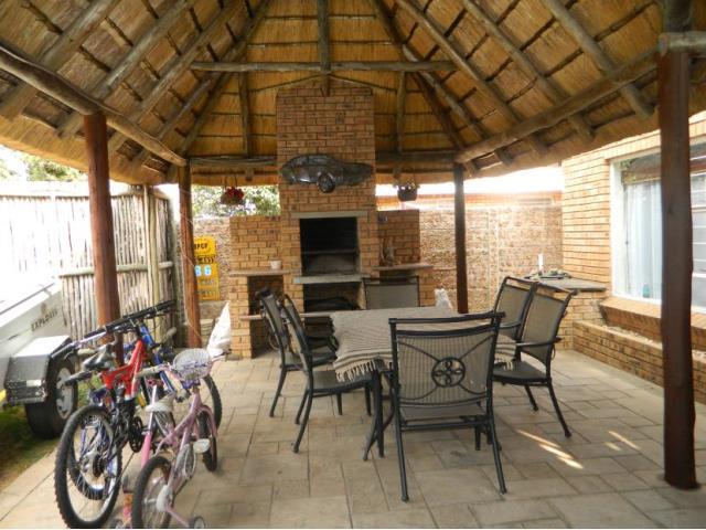 To Let 3 Bedroom Property for Rent in Bonaero Park Gauteng