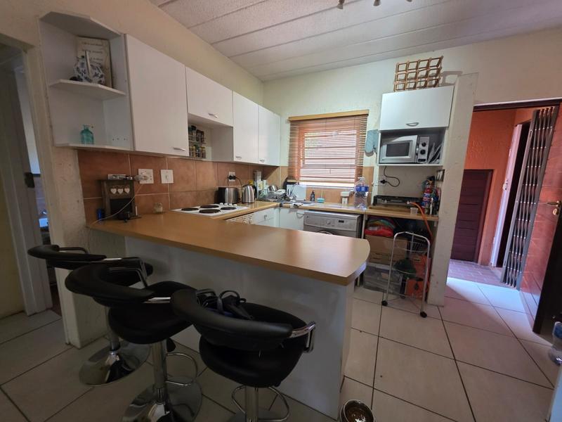 1 Bedroom Property for Sale in Sunninghill Gauteng