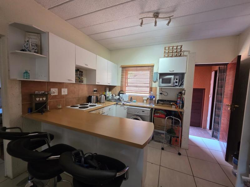 1 Bedroom Property for Sale in Sunninghill Gauteng