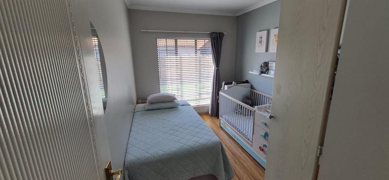 2 Bedroom Property for Sale in Monavoni Gauteng