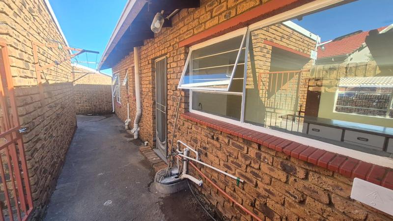3 Bedroom Property for Sale in Mindalore Gauteng