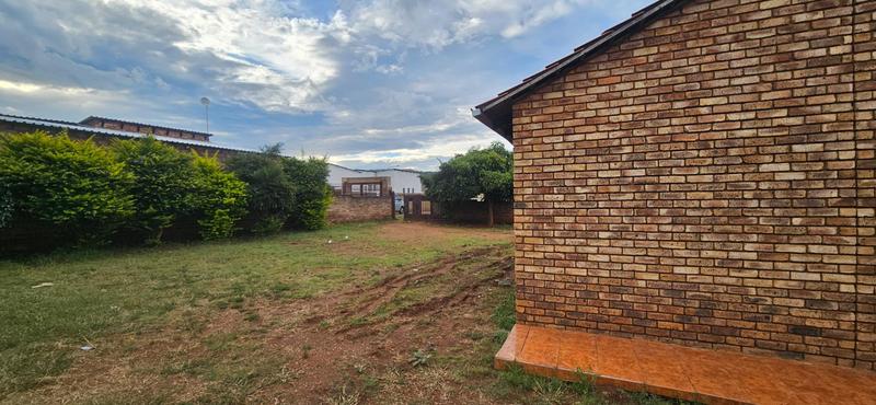 To Let 2 Bedroom Property for Rent in Lotus Gardens Gauteng