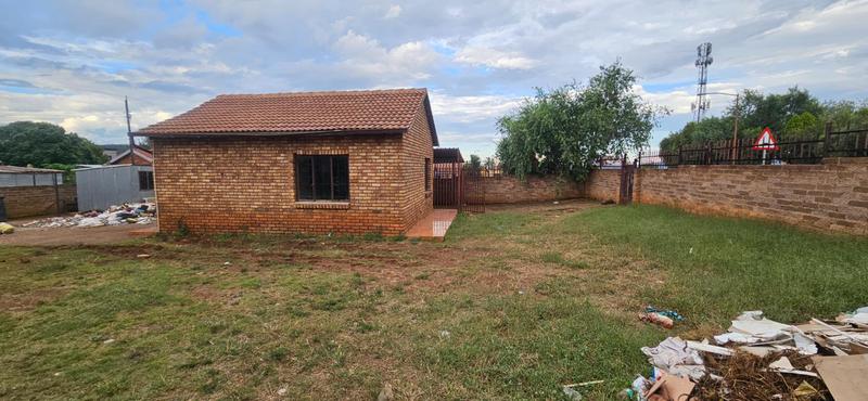 To Let 2 Bedroom Property for Rent in Lotus Gardens Gauteng