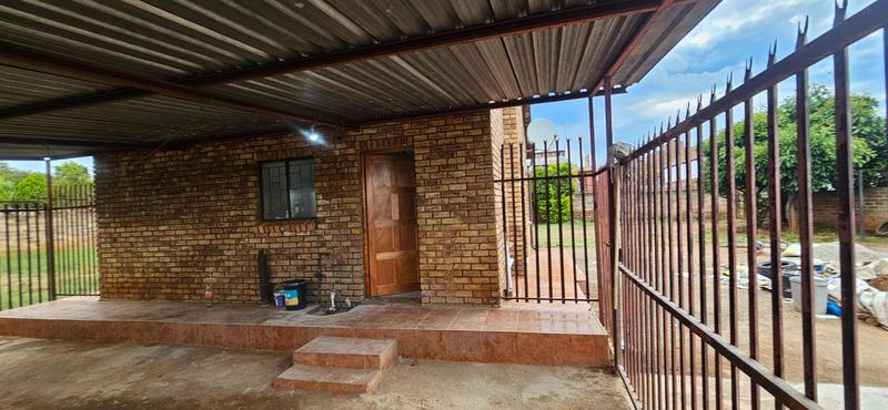 To Let 2 Bedroom Property for Rent in Lotus Gardens Gauteng