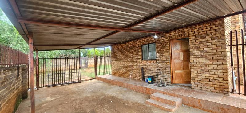 To Let 2 Bedroom Property for Rent in Lotus Gardens Gauteng