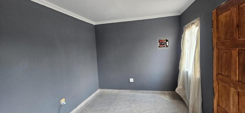 To Let 2 Bedroom Property for Rent in Lotus Gardens Gauteng