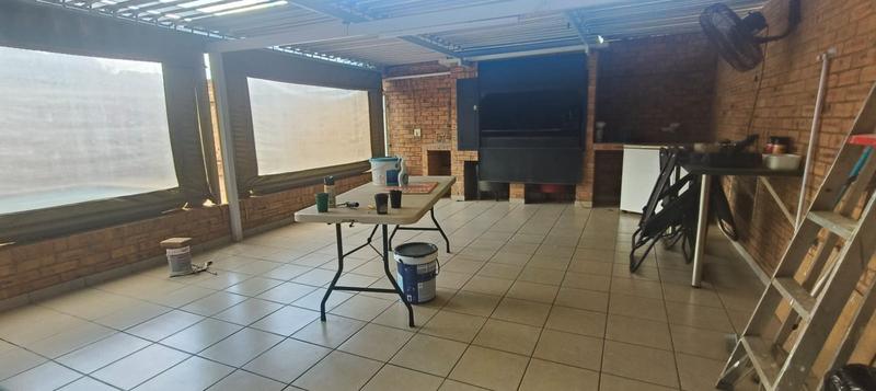 4 Bedroom Property for Sale in Kirkney Gauteng