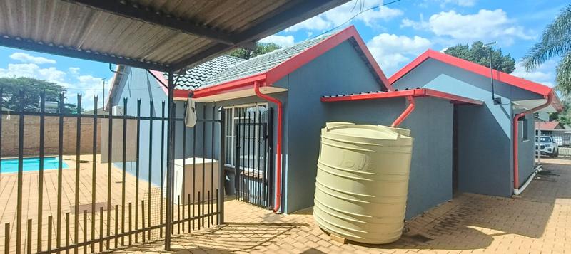 4 Bedroom Property for Sale in Kirkney Gauteng