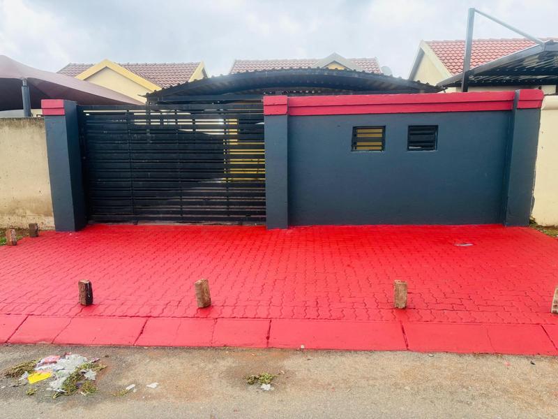 2 Bedroom Property for Sale in Fleurhof Gauteng