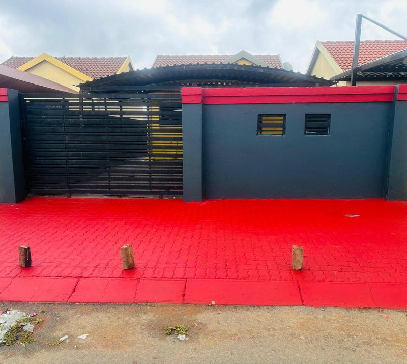 2 Bedroom Property for Sale in Fleurhof Gauteng