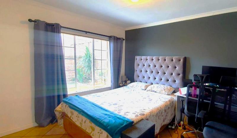 2 Bedroom Property for Sale in Elardus Park Gauteng